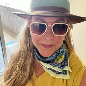 Meet your Posher, Haley